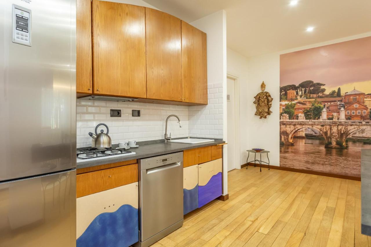 Appartamento St Peter'S Spacious 4 Bdr With Private Parking Roma Esterno foto