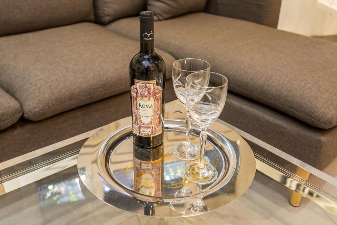 Appartamento St Peter'S Spacious 4 Bdr With Private Parking Roma Esterno foto