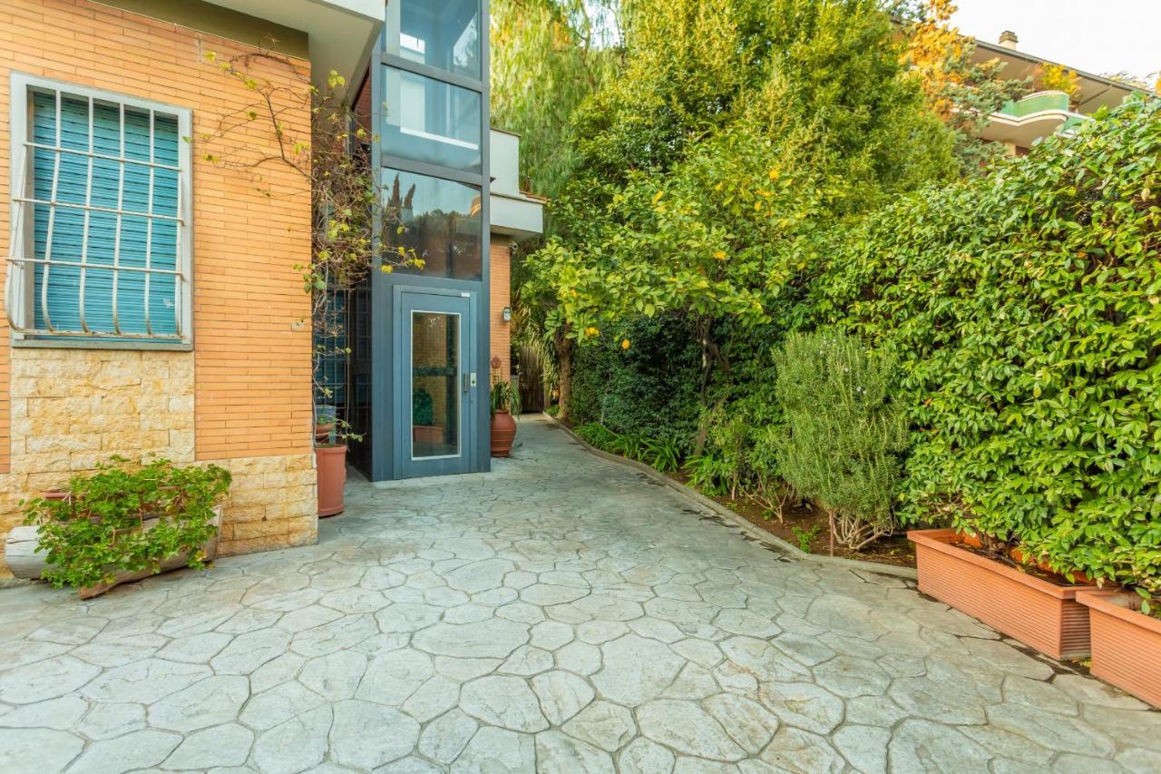 Appartamento St Peter'S Spacious 4 Bdr With Private Parking Roma Esterno foto