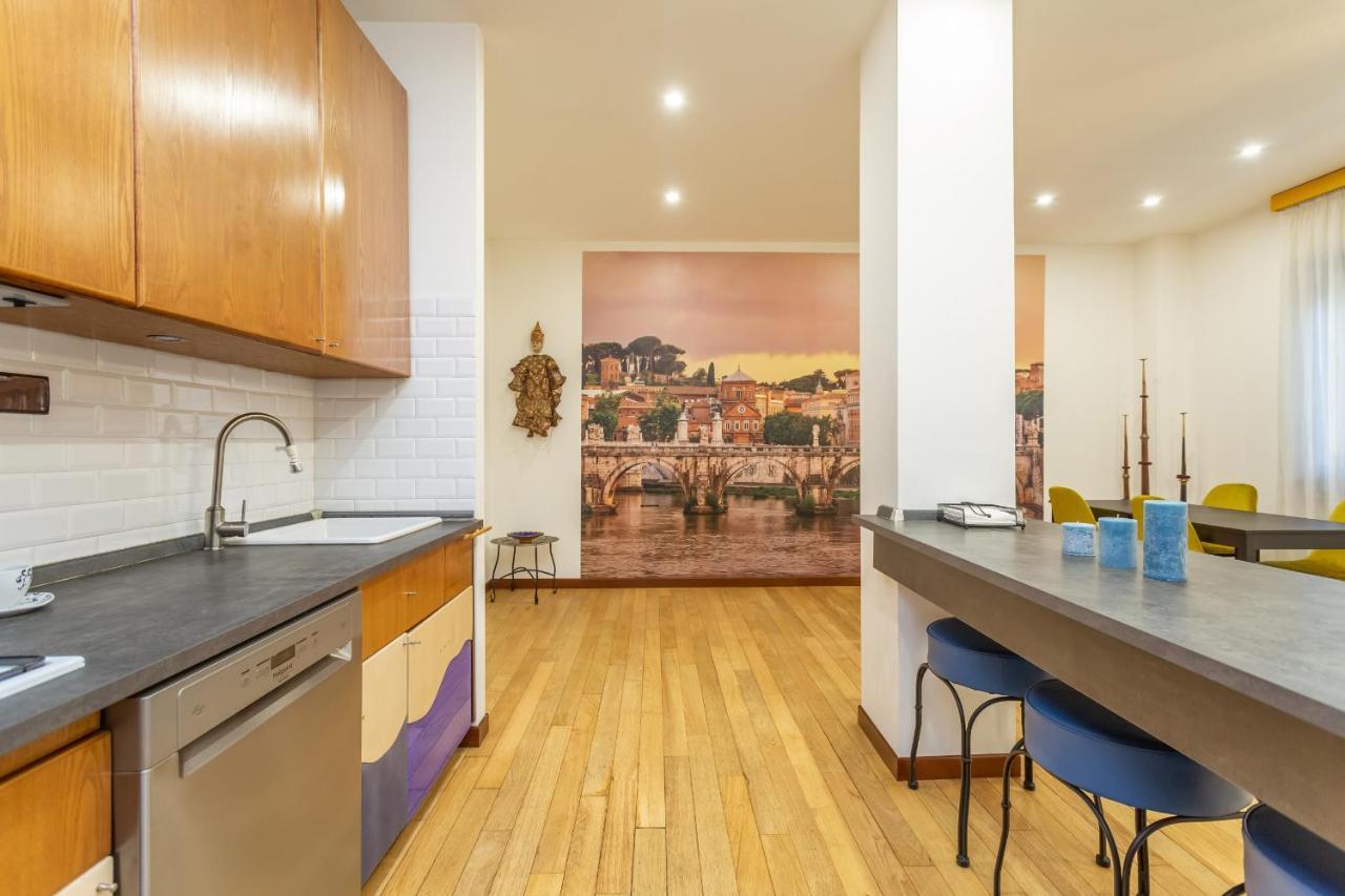Appartamento St Peter'S Spacious 4 Bdr With Private Parking Roma Esterno foto