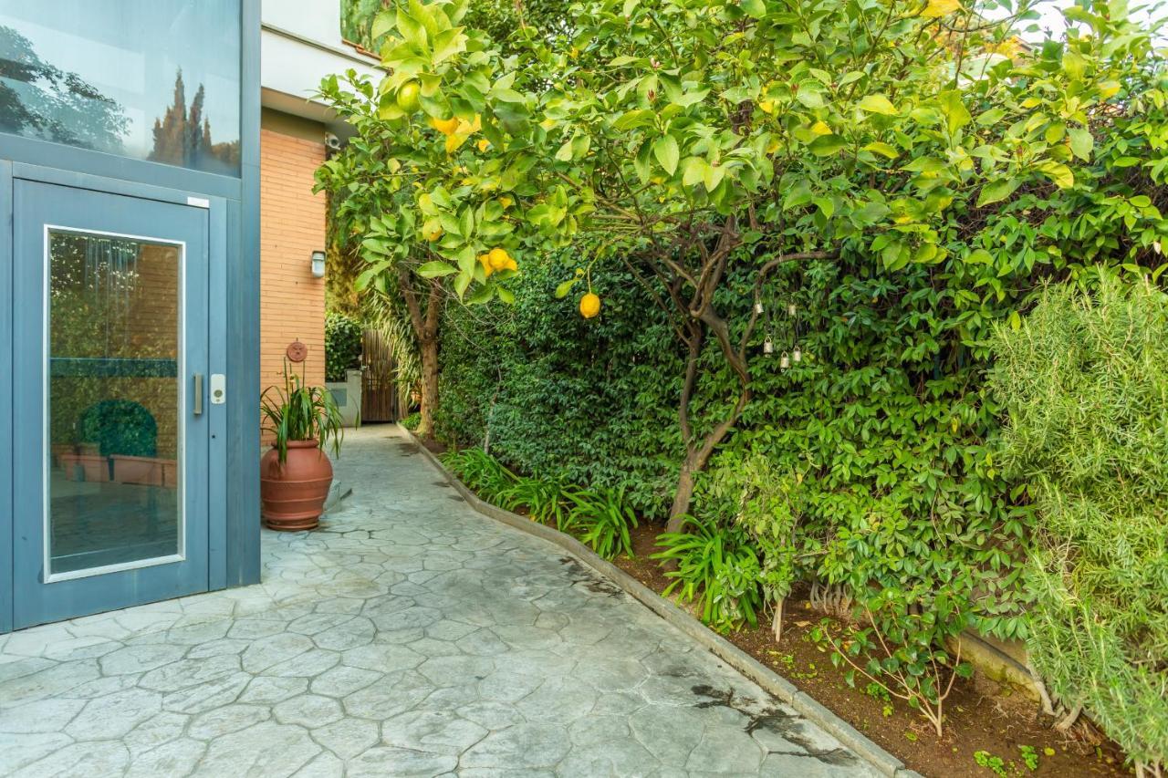 Appartamento St Peter'S Spacious 4 Bdr With Private Parking Roma Esterno foto