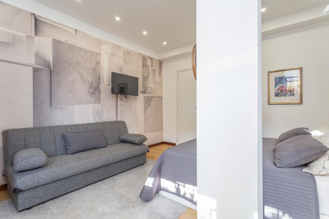 Appartamento St Peter'S Spacious 4 Bdr With Private Parking Roma Esterno foto